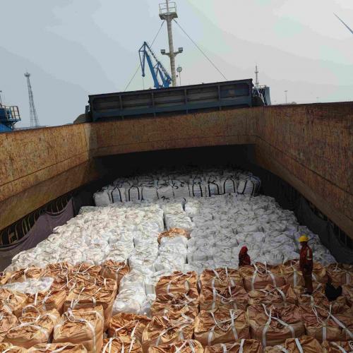 Deliver soda ash and magnesium chloride